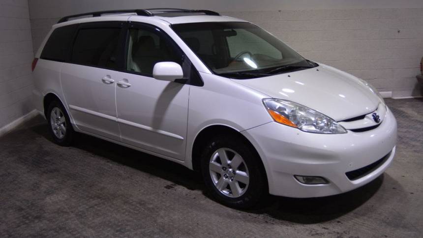 2008 Toyota Sienna XLE — Minivan — 58,593 mi — Fredericksburg, VA
