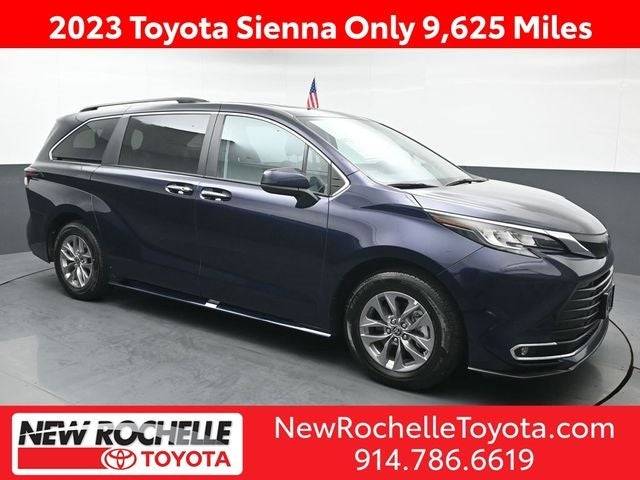 2023 Toyota Sienna XLE — Minivan — 9,625 mi — New Rochelle, NY