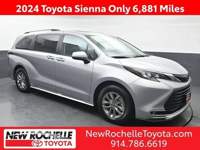 2024 Toyota Sienna XLE — Minivan — 6,881 mi — New Rochelle, NY