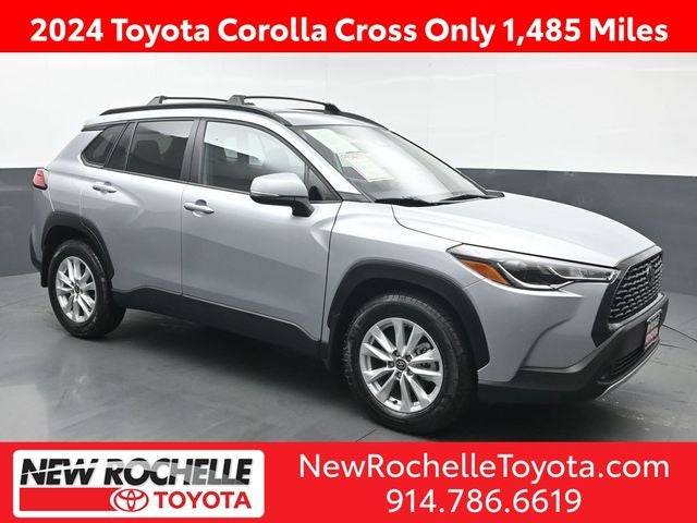 2024 Toyota Corolla Cross LE — SUV — 1,396 mi — New Rochelle, NY