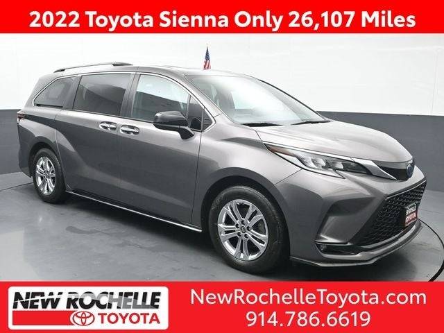 2022 Toyota Sienna XSE — Minivan — 26,087 mi — New Rochelle, NY