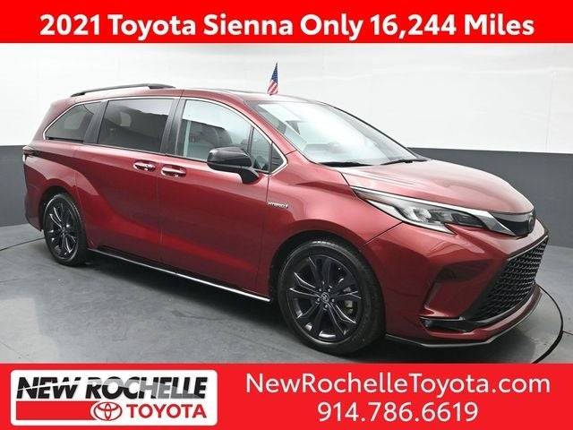 2021 Toyota Sienna XSE — Minivan — 19,198 mi — New Rochelle, NY