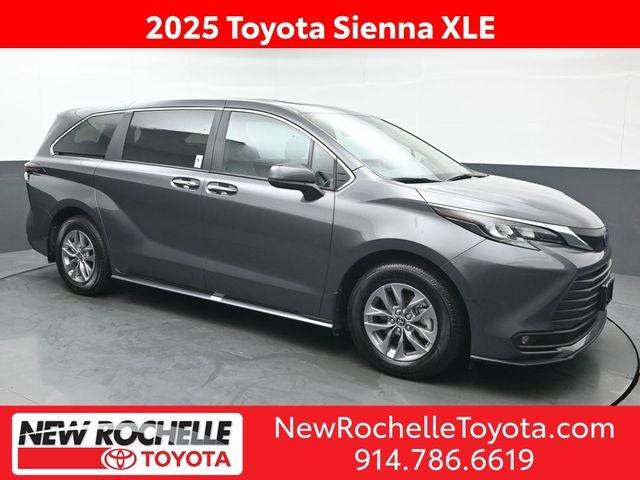 2025 Toyota Sienna XLE — Minivan — 8,355 mi — New Rochelle, NY