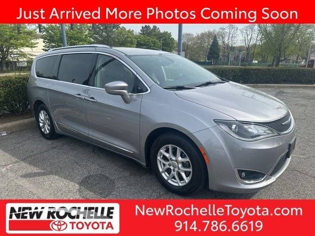 2018 Chrysler Pacifica Touring L — Minivan — 61,109 mi — New Rochelle, NY