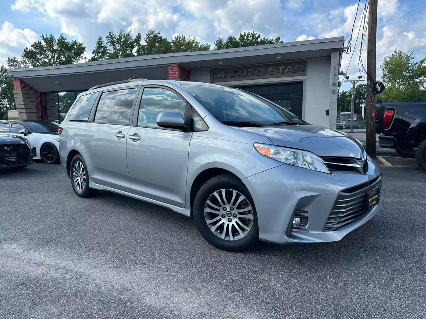 2018 Toyota Sienna XLE — Minivan — 38,679 mi — Virginia Beach, VA