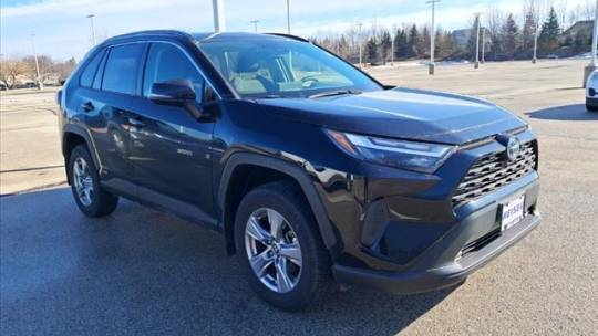 2022 Toyota RAV4 Hybrid XLE — SUV — 19,540 mi — Milwaukee, WI