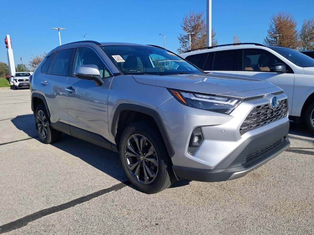 2017 Nissan Armada SL — SUV — 138,307 mi — Milwaukee, WI