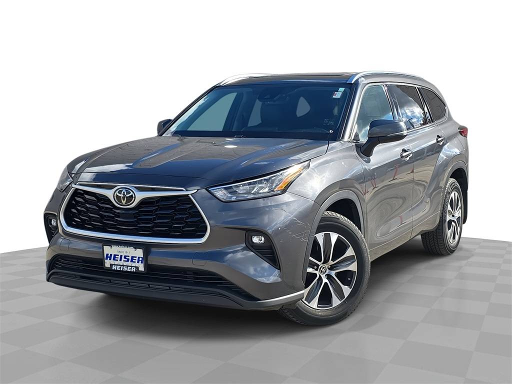2020 Toyota Highlander XLE — SUV — 121,210 mi — Milwaukee, WI