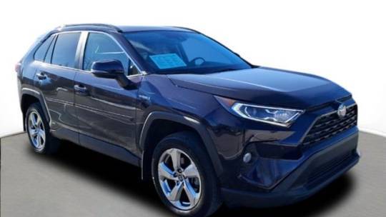 2021 Toyota RAV4 Hybrid XLE Premium — SUV — 17,720 mi — Milwaukee, WI