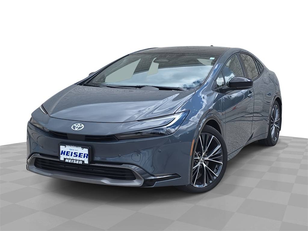 2025 Toyota Prius Limited — Hatchback — 6,550 mi — Milwaukee, WI