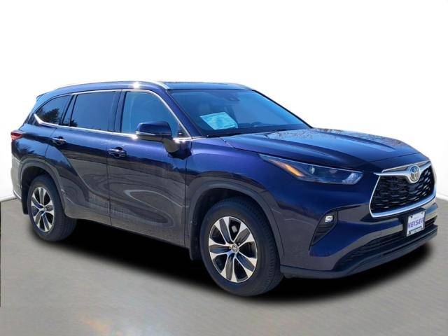 2022 Toyota Highlander XLE — SUV — 42,248 mi — Milwaukee, WI