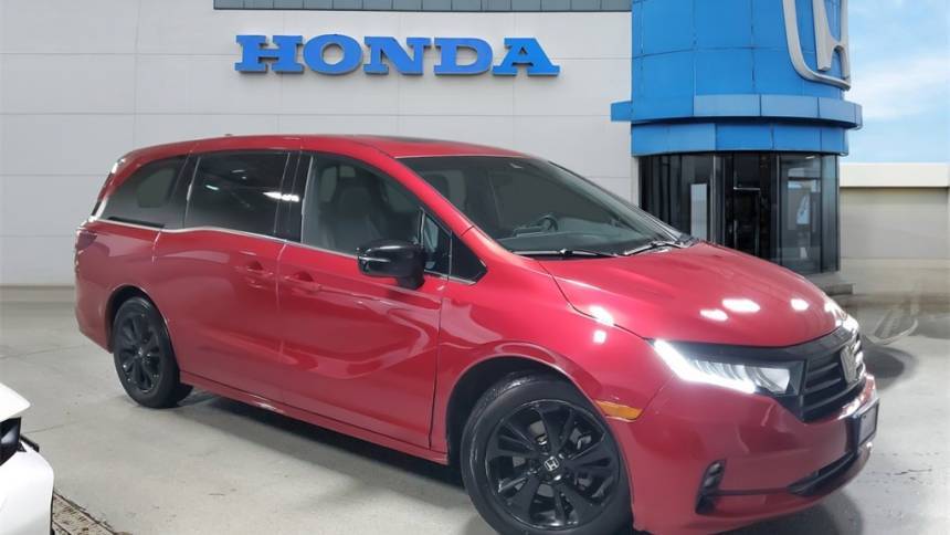 2023 Honda Odyssey Sport — Minivan — 32,859 mi — Chicago, IL