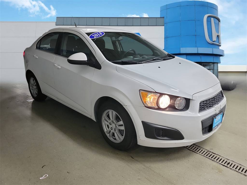 2014 Chevrolet Sonic LT — Sedan — 62,111 mi — Chicago, IL