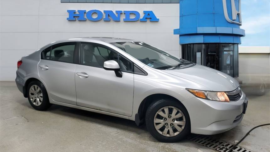 2012 Honda Civic LX — Sedan — 136,103 mi — Chicago, IL