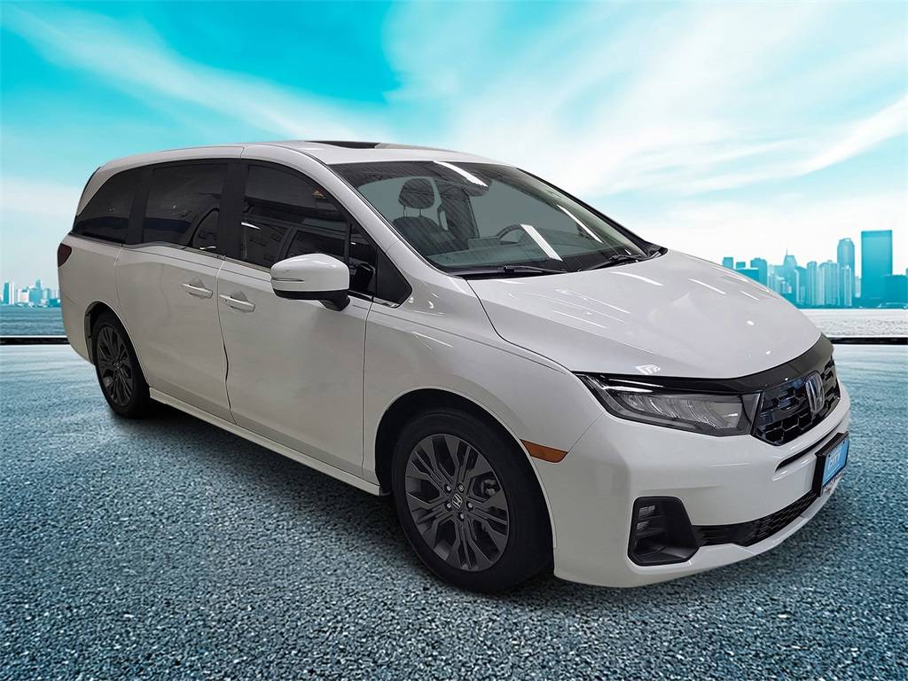 2025 Honda Odyssey Touring — Minivan — 5,458 mi — Chicago, IL