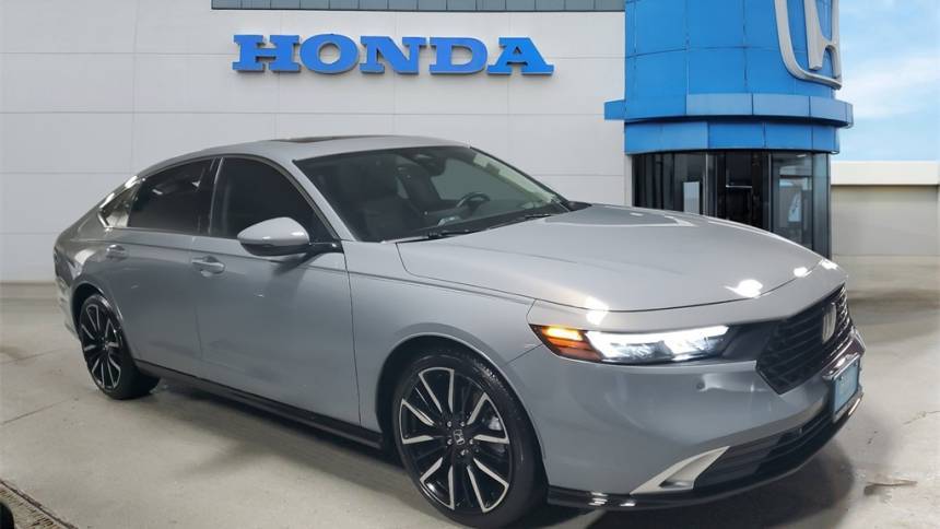 2024 Honda Accord Hybrid Touring — Sedan — 4,554 mi — Chicago, IL