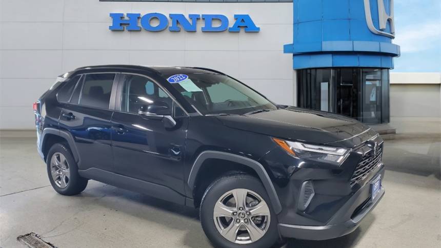 2022 Toyota RAV4 XLE — SUV — 25,852 mi — Chicago, IL