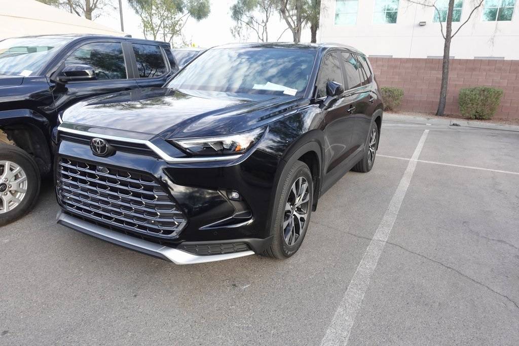 2025 Toyota Grand Highlander Hybrid MAX Limited — SUV — 9,459 mi — Henderson, NV