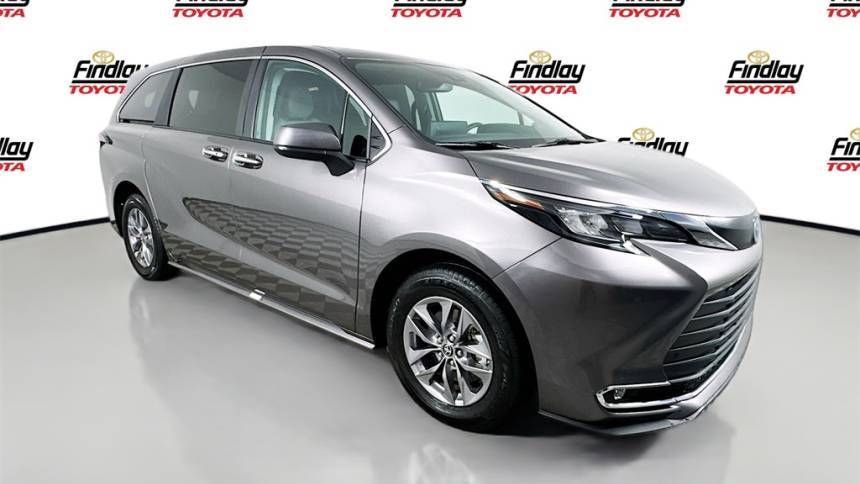 2024 Toyota Sienna XLE — Minivan — 17,401 mi — Henderson, NV