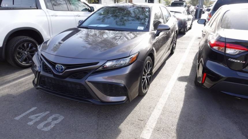 2023 Toyota Camry Hybrid SE — Sedan — 58,276 mi — Henderson, NV