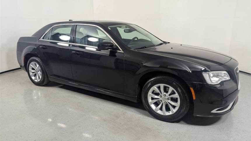 2023 Chrysler 300 Touring — Sedan — 34,628 mi — Lake Park, FL
