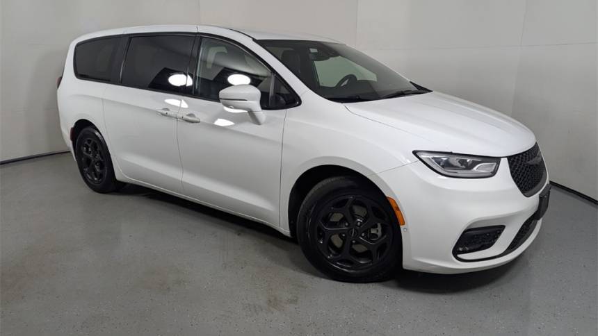 2022 Chrysler Pacifica Hybrid Touring L — Minivan — 75,590 mi — Lake Park, FL