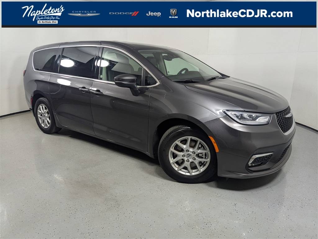 2023 Chrysler Pacifica Touring L — Minivan — 62,615 mi — Lake Park, FL