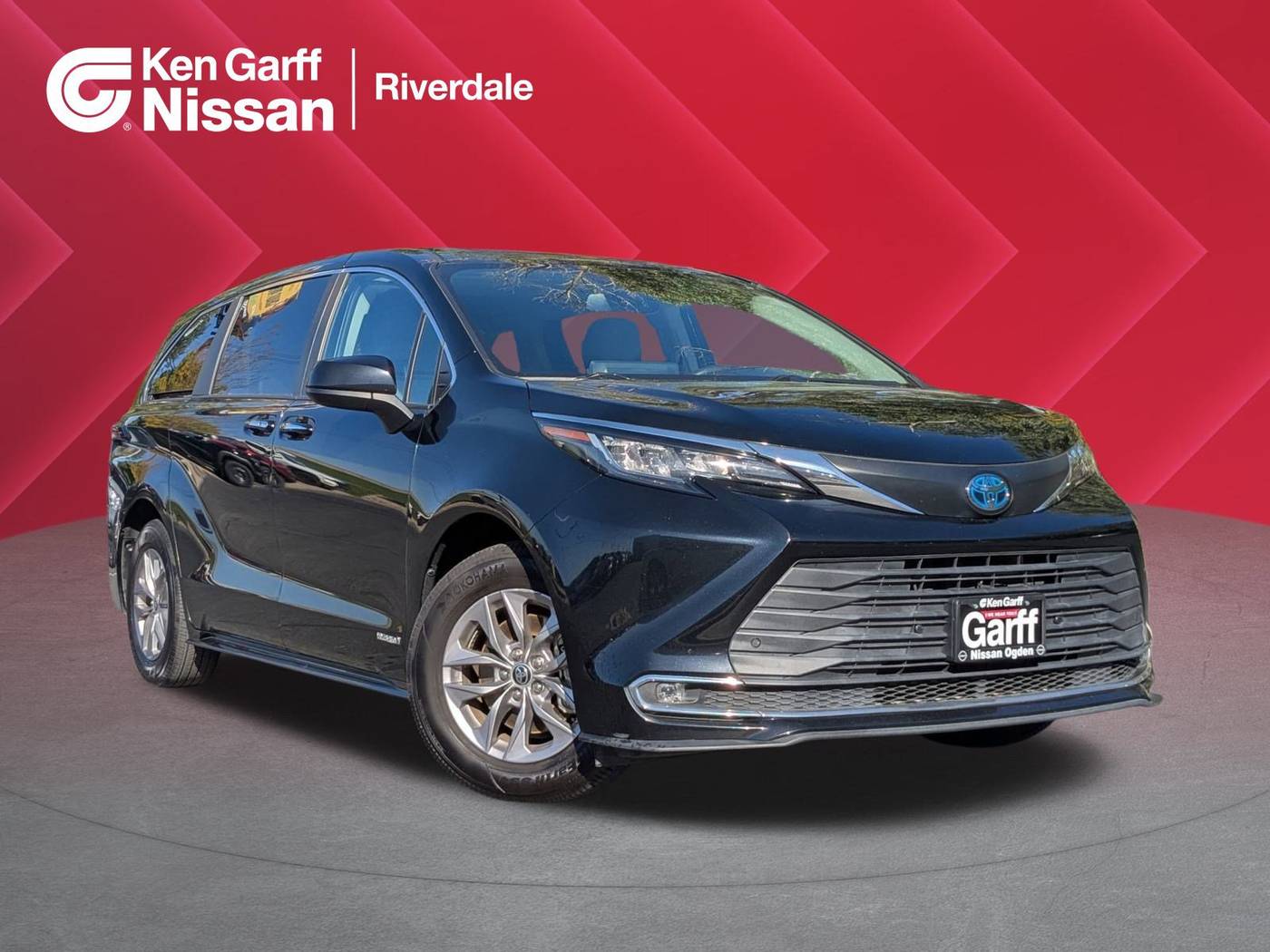 2021 Toyota Sienna XLE — Minivan — 66,888 mi — Ogden, UT