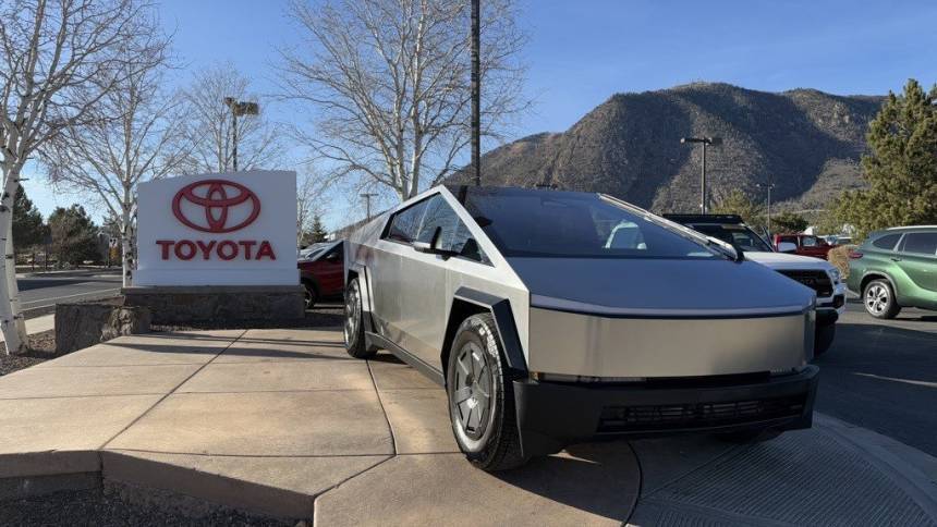 2024 Tesla Cybertruck Standard — Pickup Truck — 1,390 mi — Flagstaff, AZ