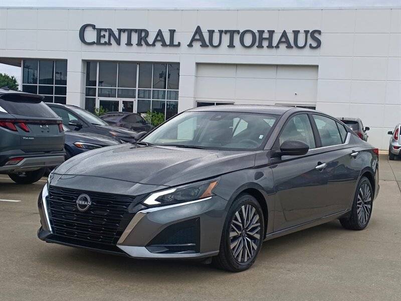 2025 Nissan Altima SV — Sedan — 13,942 mi — Dallas, TX