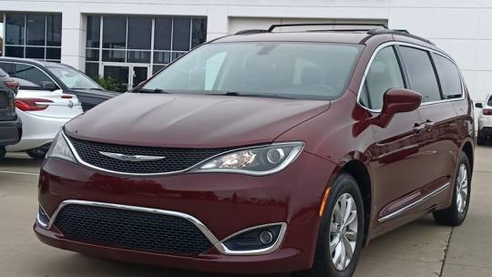 2017 Chrysler Pacifica Touring L — Minivan — 101,032 mi — Dallas, TX