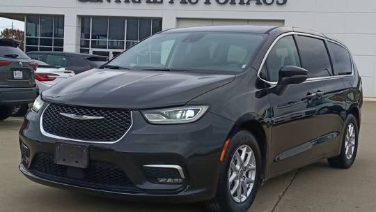 2023 Chrysler Pacifica Touring L — Minivan — 42,740 mi — Dallas, TX
