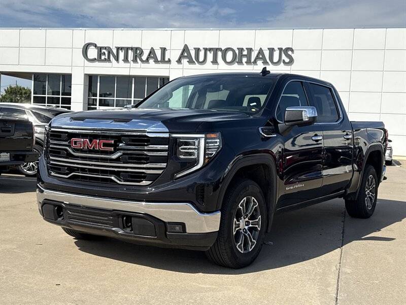 2025 GMC Sierra 1500 SLT — Pickup Truck — 27,556 mi — Dallas, TX