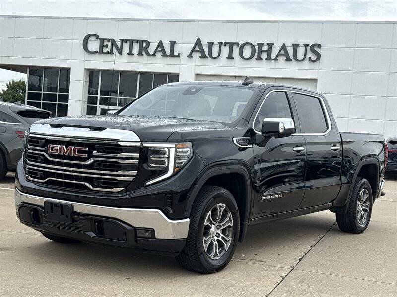 2025 GMC Sierra 1500 SLT — Pickup Truck — 14,252 mi — Dallas, TX