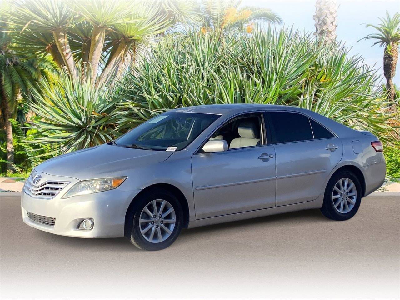 2011 Toyota Camry XLE — Sedan — 156,455 mi — Phoenix, AZ