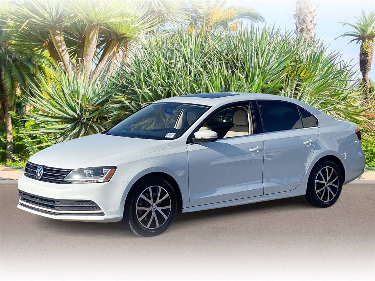 2017 Volkswagen Jetta 1.4T SE — Sedan — 95,273 mi — Phoenix, AZ