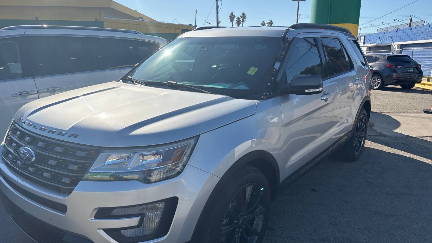 2017 Ford Explorer XLT — SUV — 89,259 mi — Bakersfield, CA
