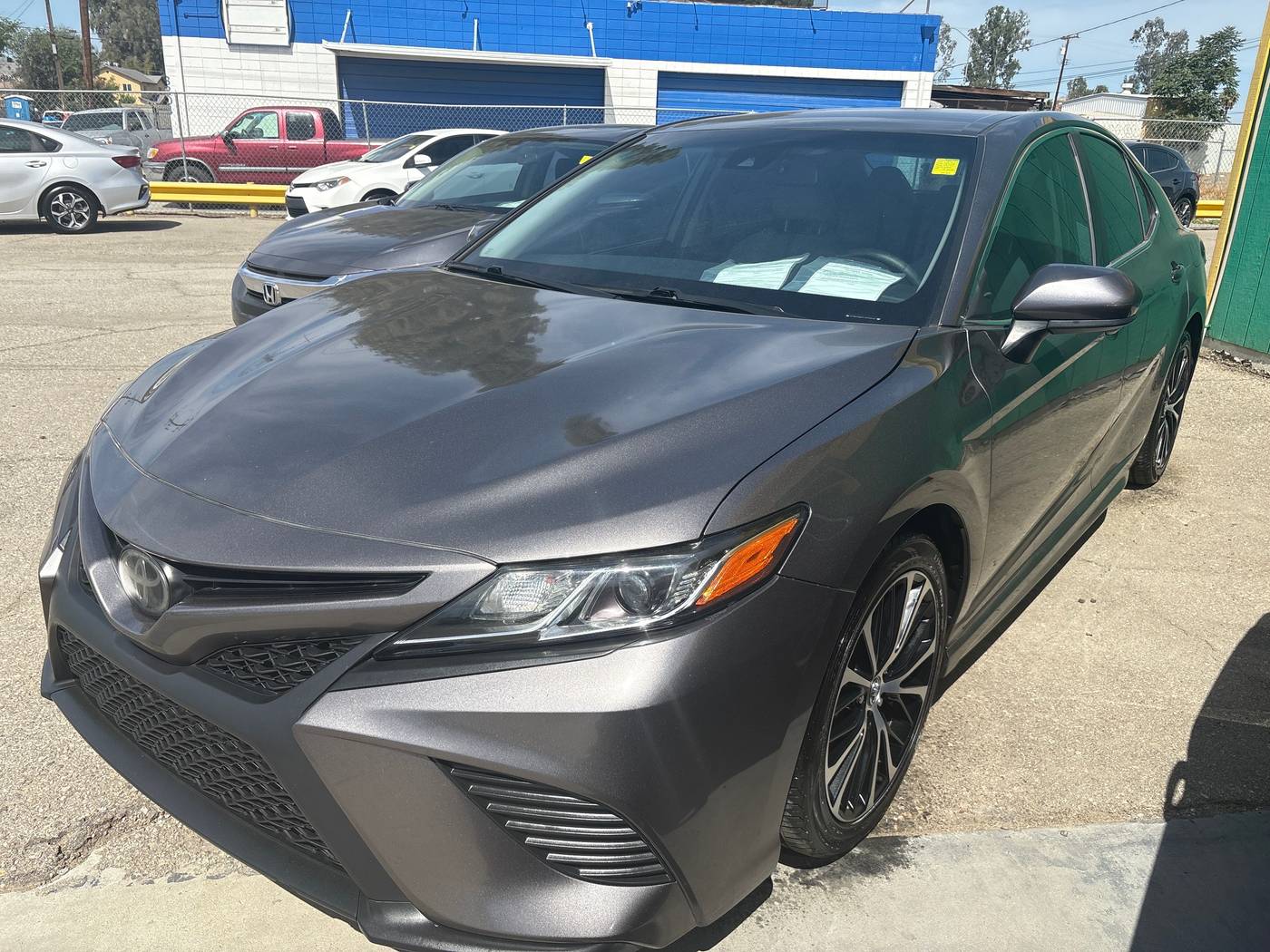 2018 Toyota Camry SE — Sedan — 82,461 mi — Bakersfield, CA