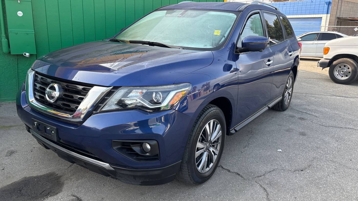 2020 Nissan Pathfinder SL — SUV — 94,882 mi — Bakersfield, CA