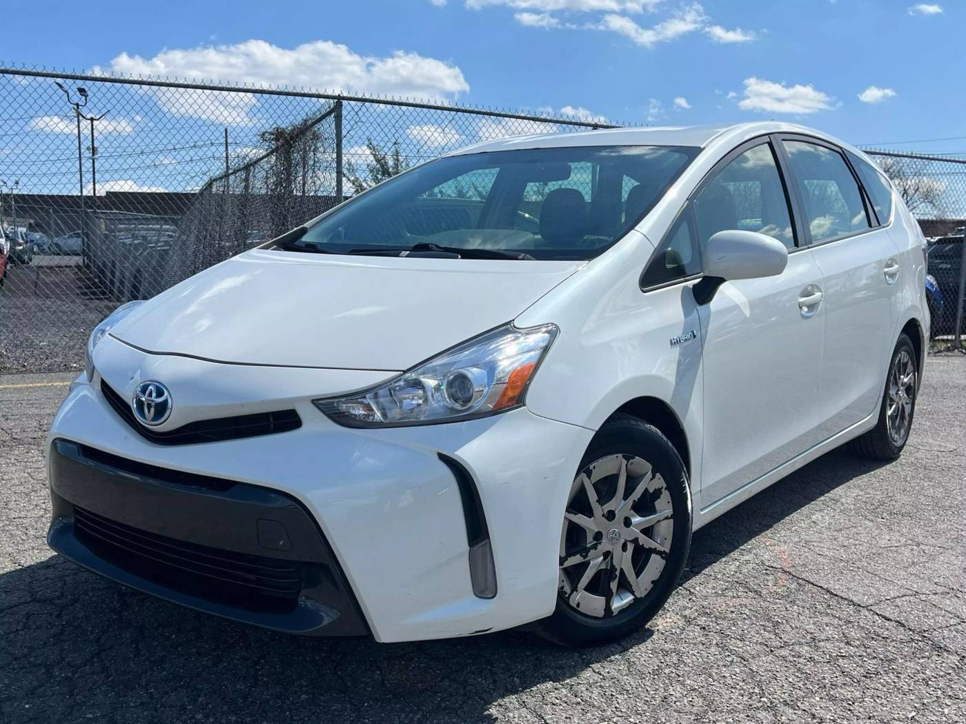 2015 Toyota Prius v Three — Wagon — 126,627 mi — Garfield, NJ
