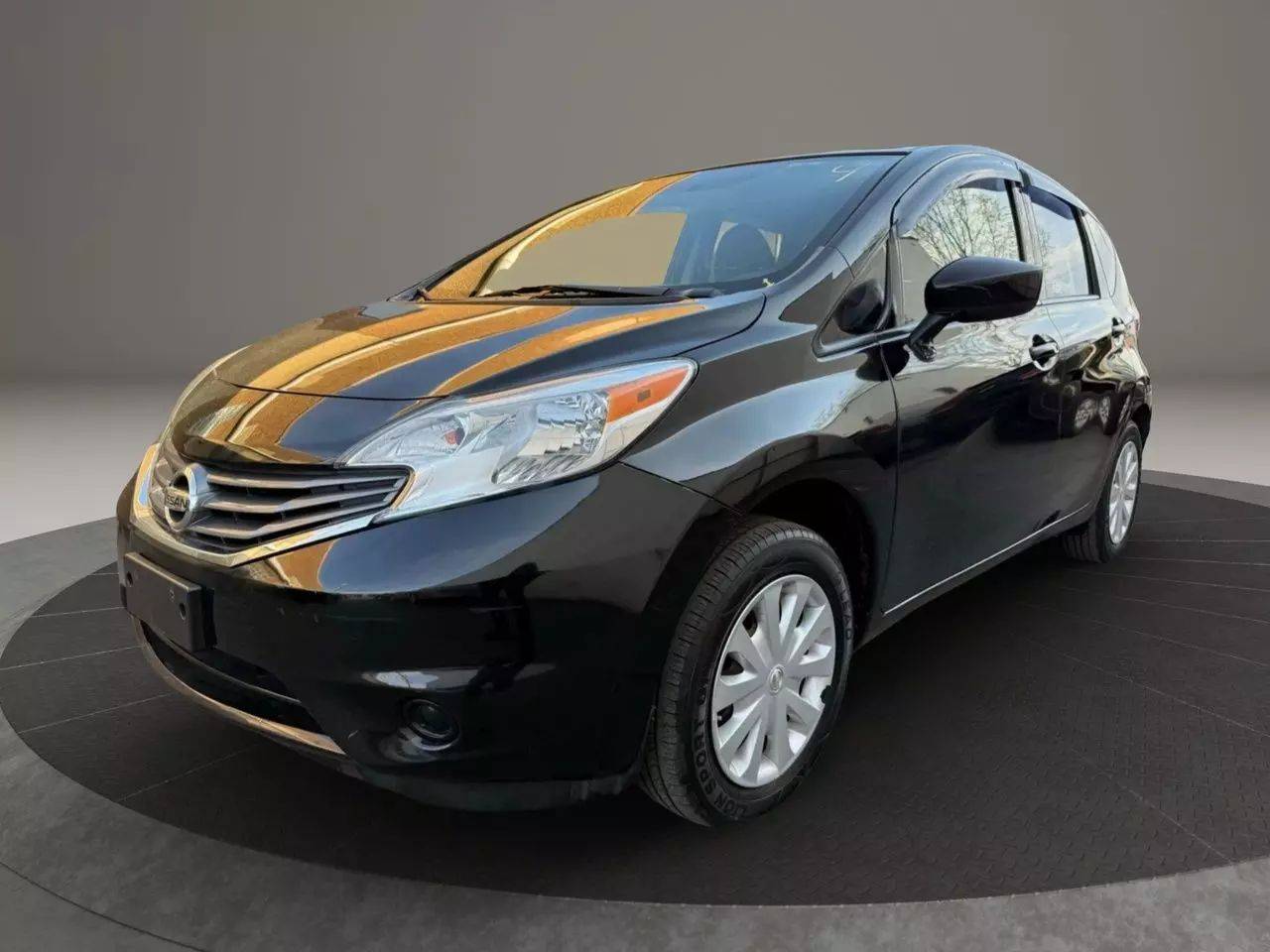 2016 Nissan Versa 1.6 SV — Hatchback — 74,502 mi — Garfield, NJ