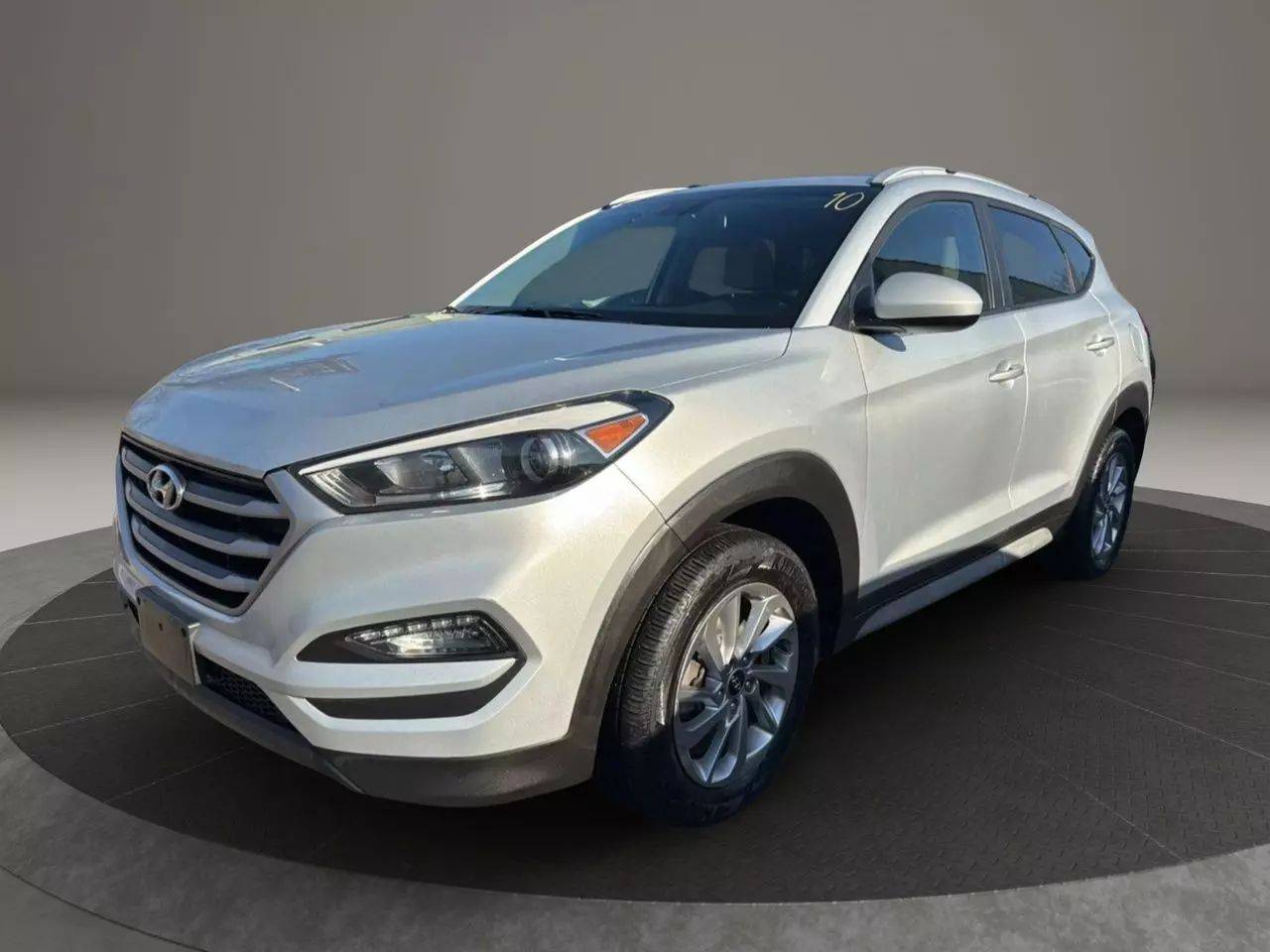 2017 Hyundai Tucson SE — SUV — 97,845 mi — Garfield, NJ