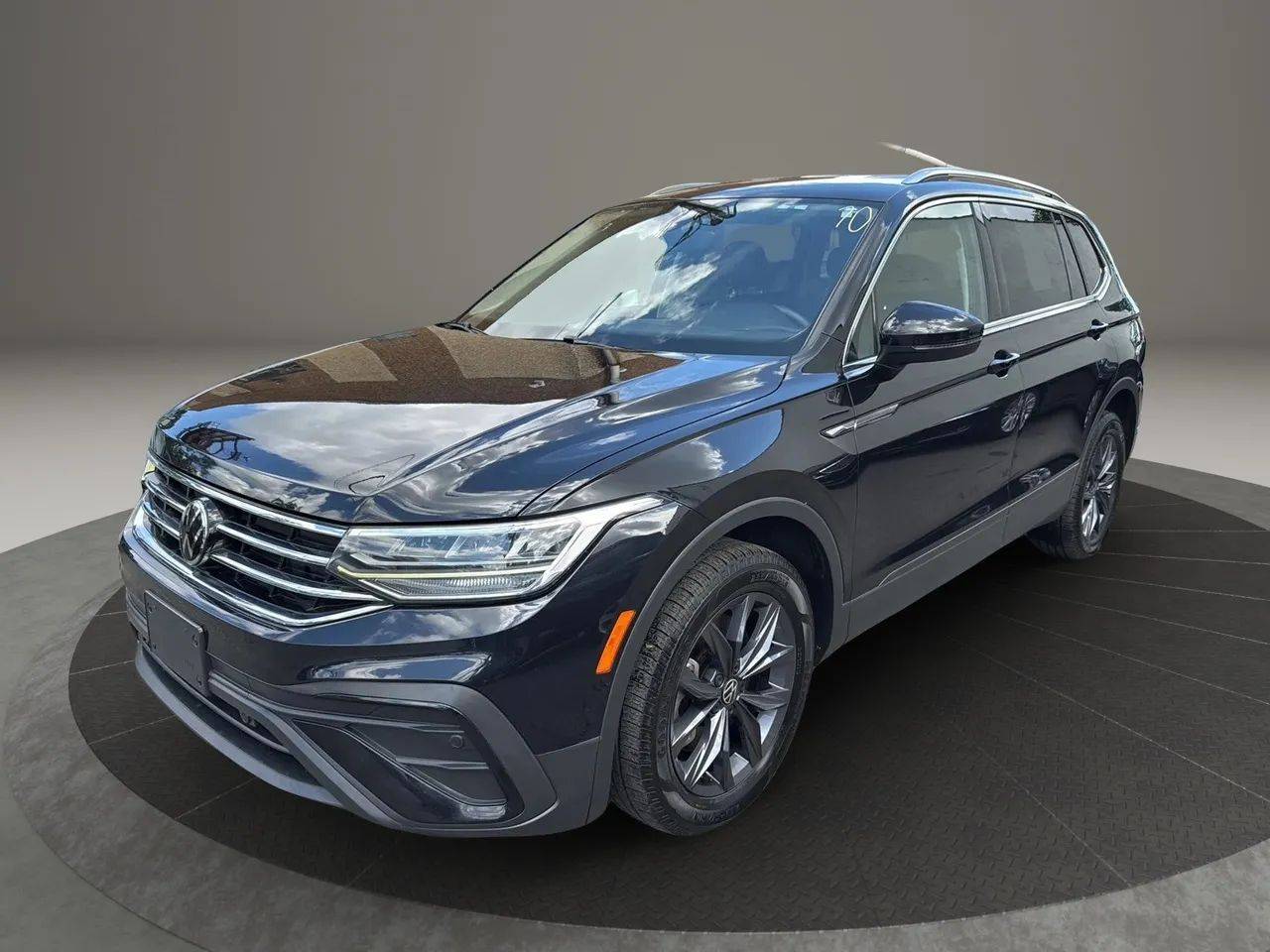 2022 Volkswagen Tiguan SE — SUV — 128,622 mi — Garfield, NJ
