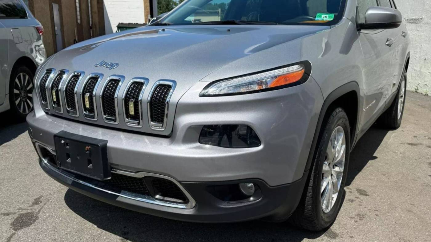 2015 Jeep Cherokee Limited — SUV — 102,147 mi — Garfield, NJ