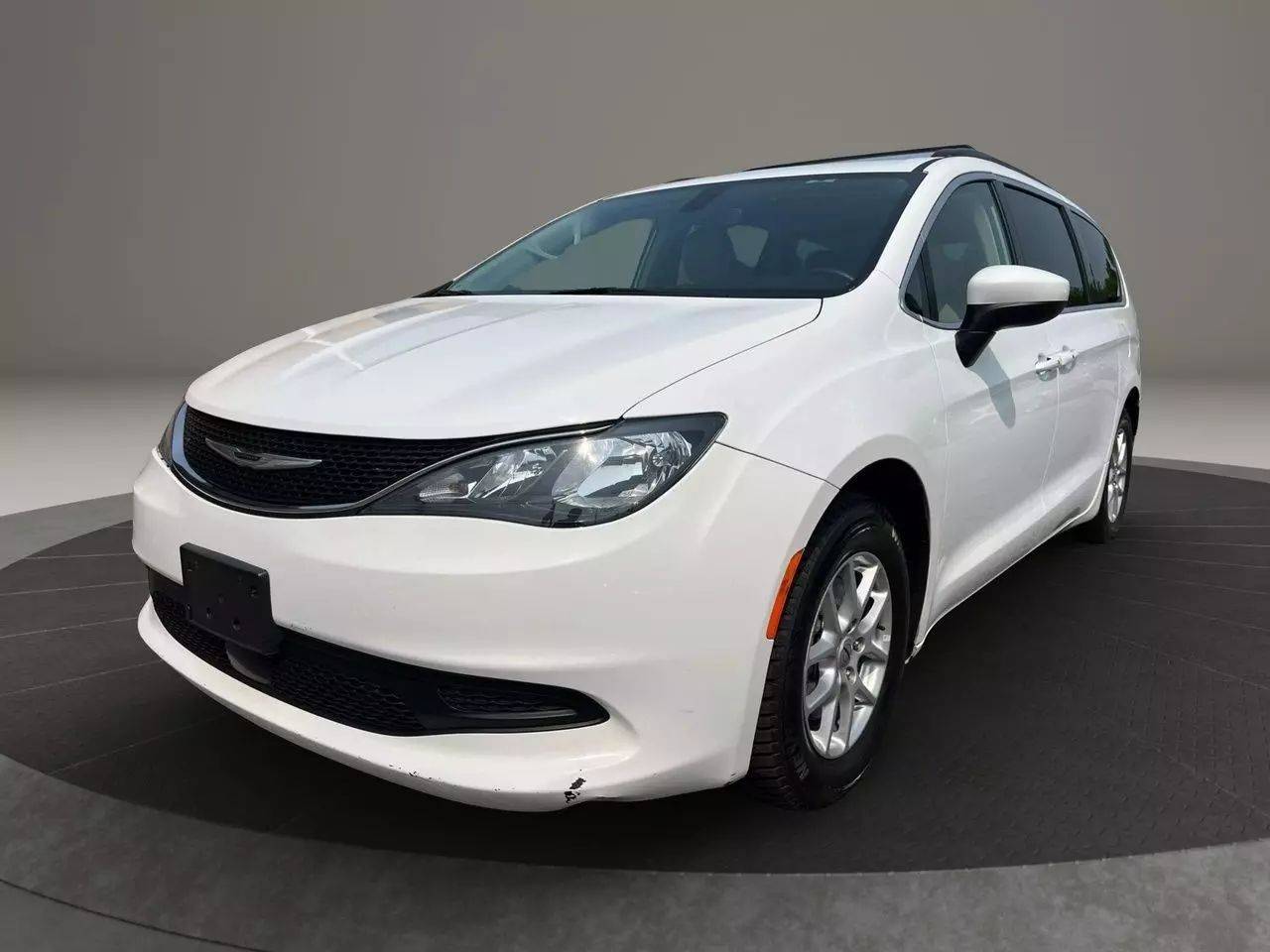 2021 Chrysler Voyager LXI — Minivan — 116,352 mi — Garfield, NJ