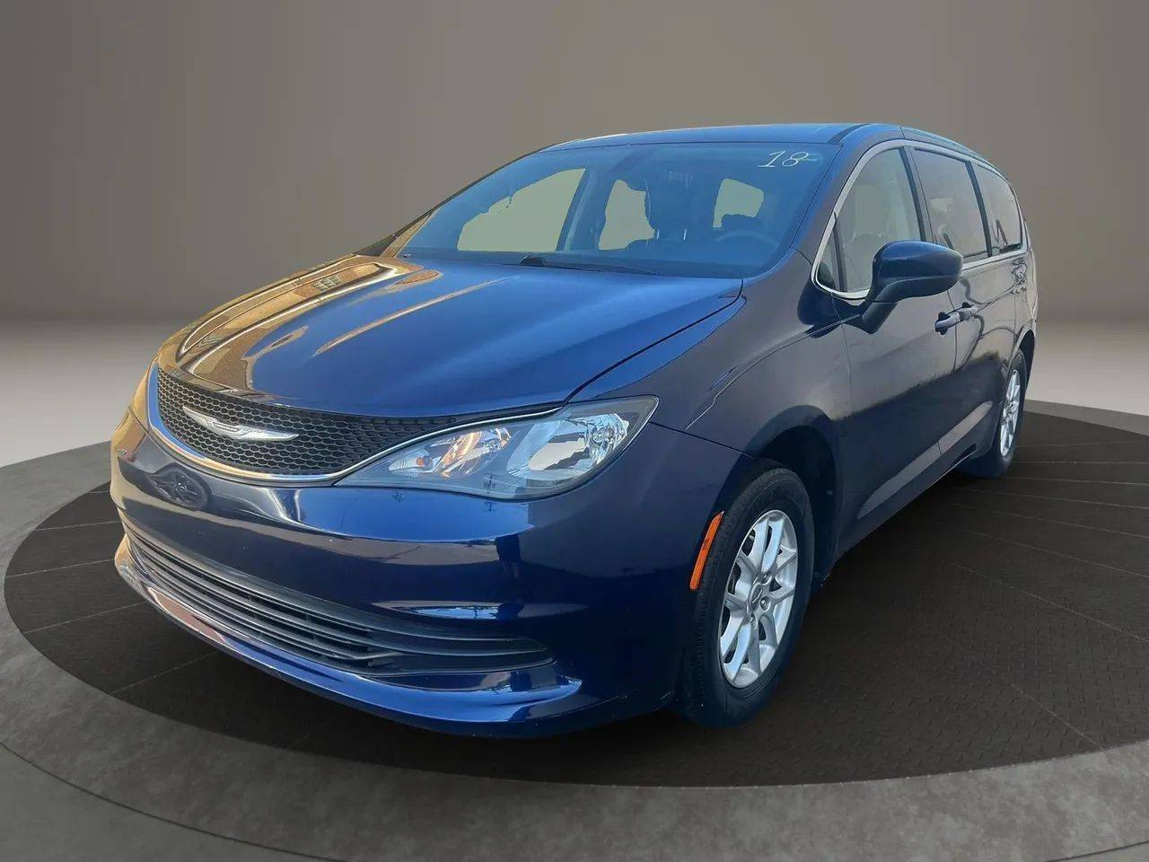 2017 Chrysler Pacifica Touring — Minivan — 101,224 mi — Garfield, NJ