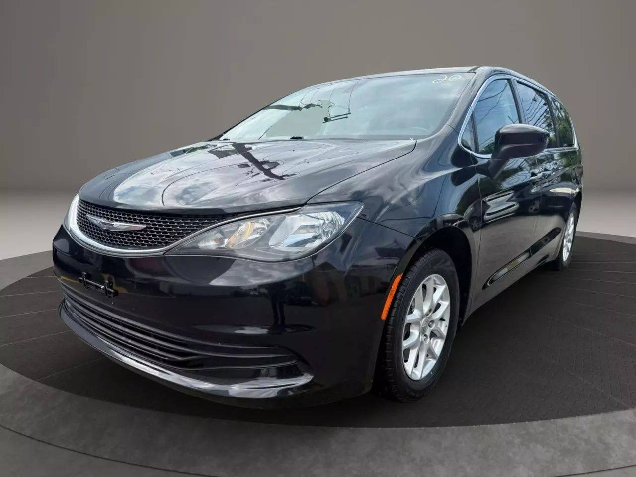 2017 Chrysler Pacifica Touring — Minivan — 89,265 mi — Garfield, NJ