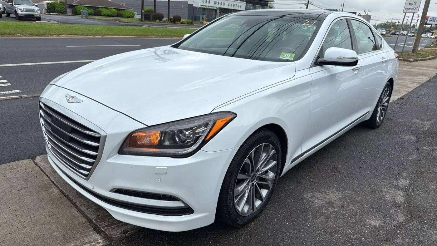 2015 Hyundai Genesis 3.8 — Sedan — 132,205 mi — Garfield, NJ