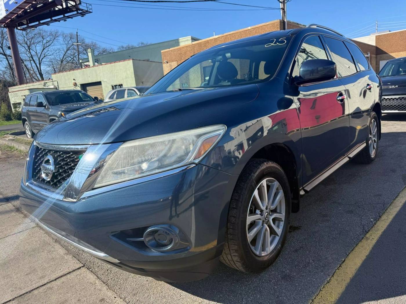 2014 Nissan Pathfinder SV — SUV — 133,399 mi — Garfield, NJ