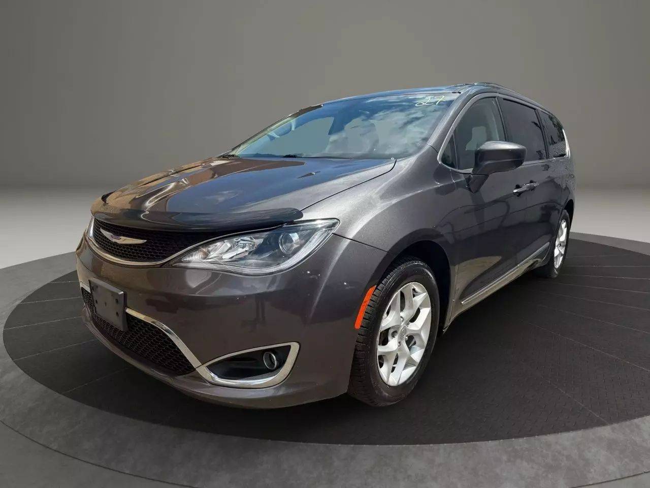 2017 Chrysler Pacifica Touring L — Minivan — 100,520 mi — Garfield, NJ